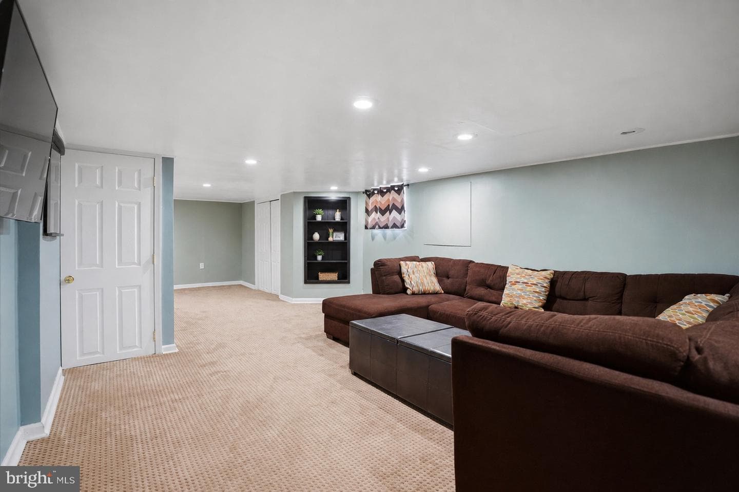 31 Evergreen Avenue photo 24