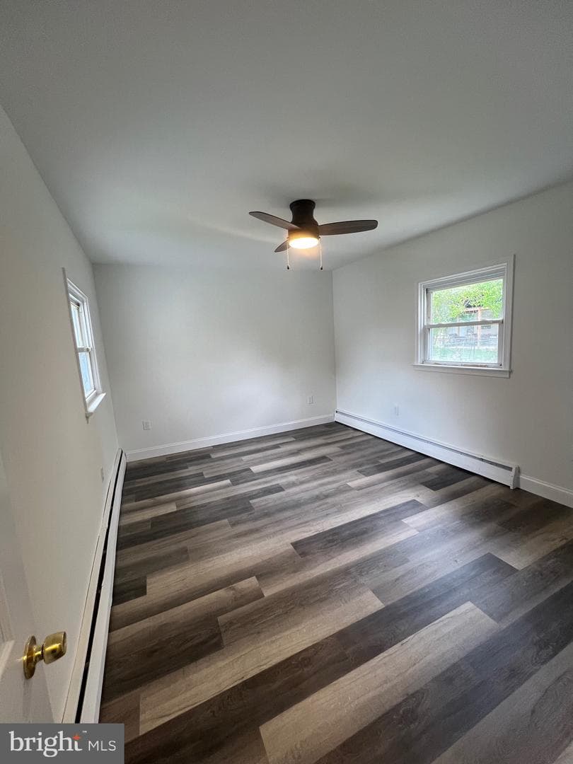 1023 Langley Street photo 15