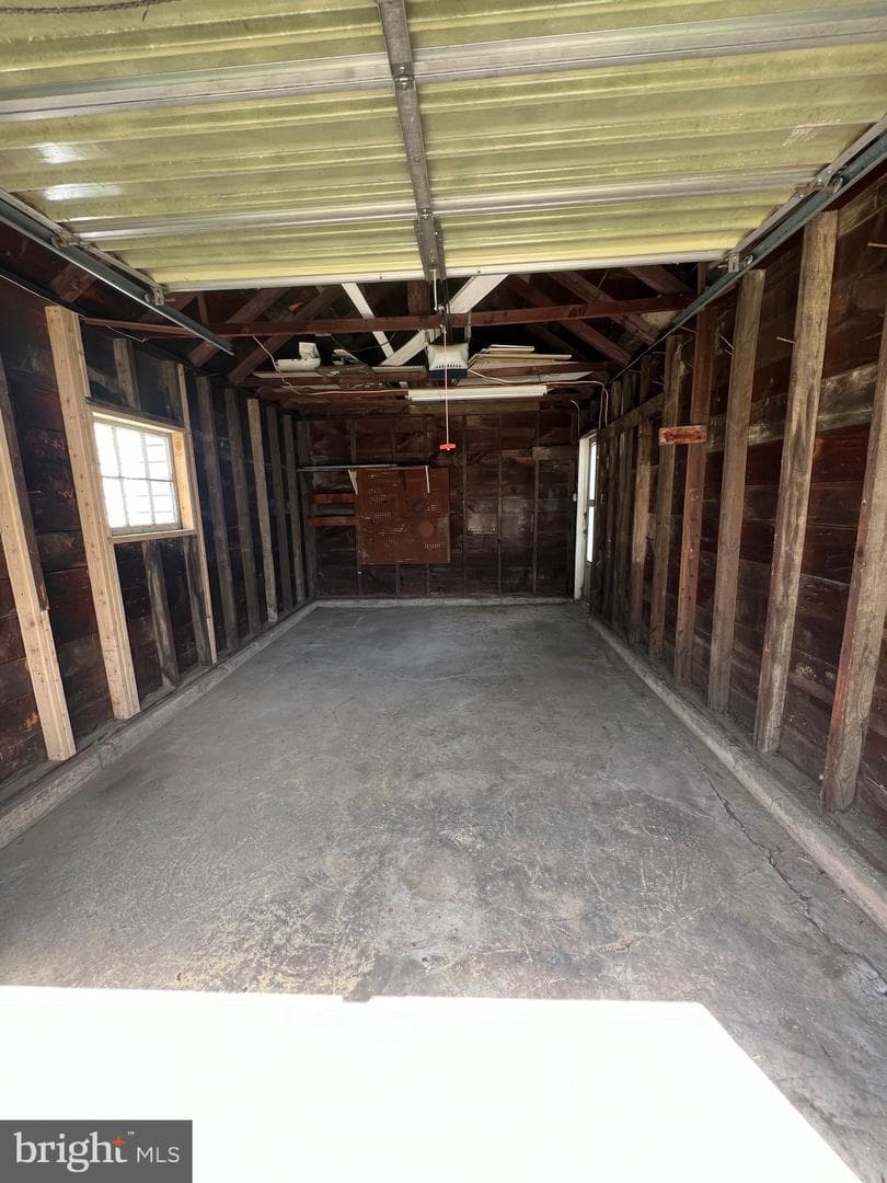 1023 Langley Street photo 37