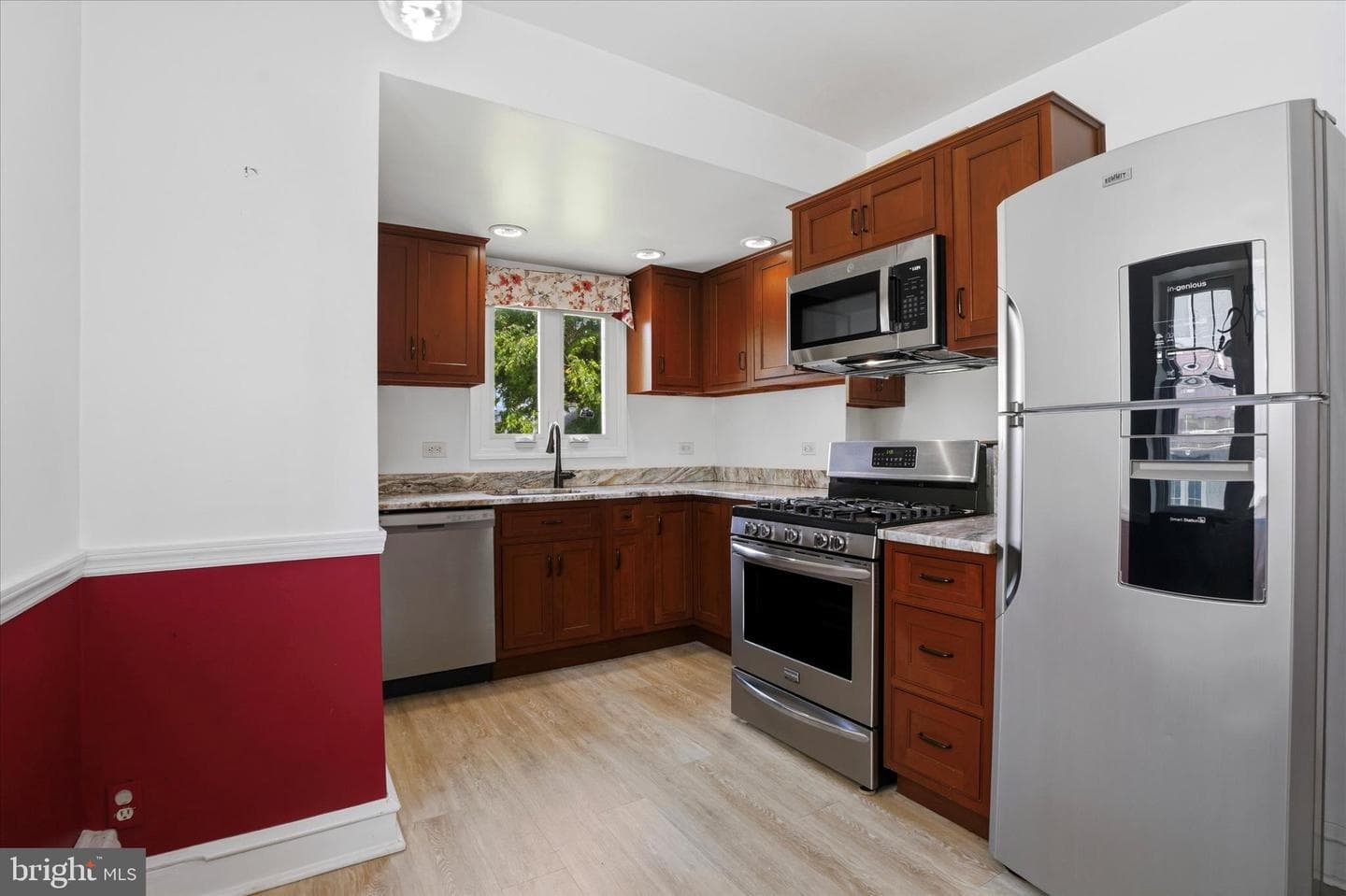 112 Strathmore Road photo 14