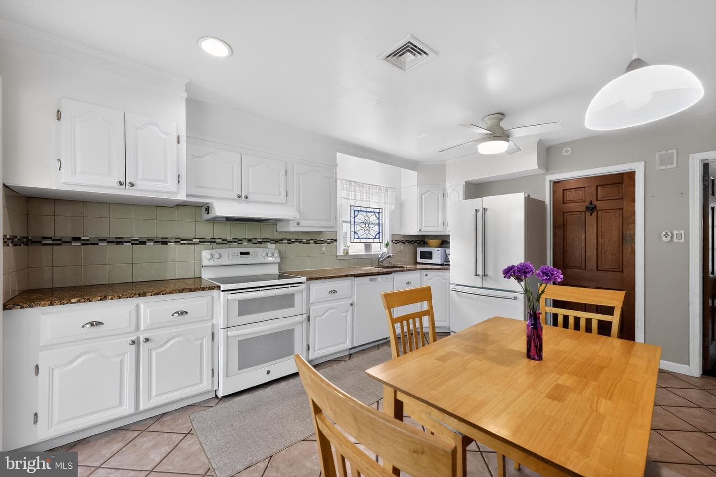 8 N Longpoint Lane photo 11