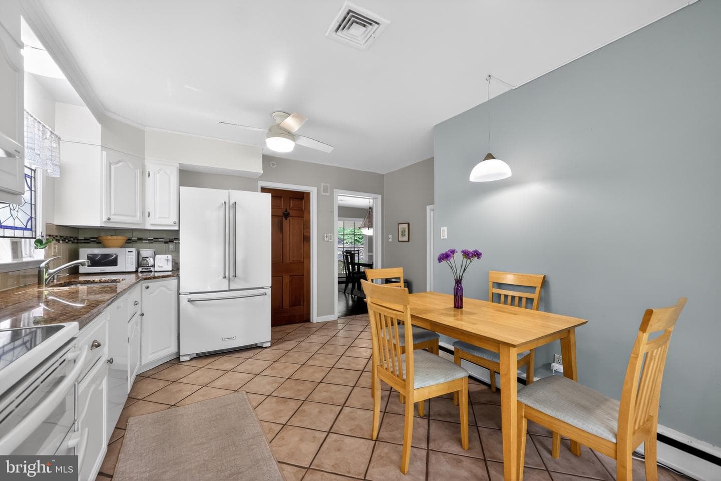 8 N Longpoint Lane photo 12