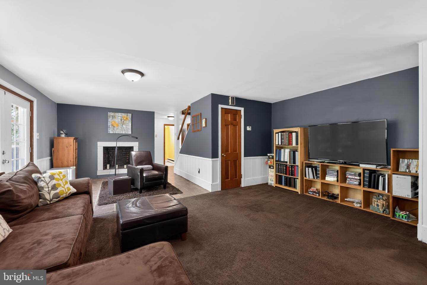 8 N Longpoint Lane photo 24