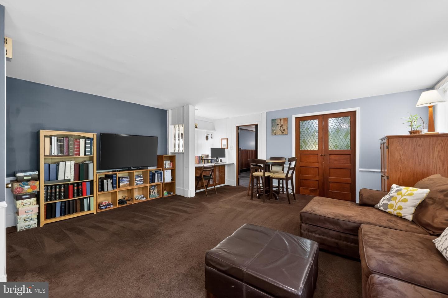 8 N Longpoint Lane photo 25