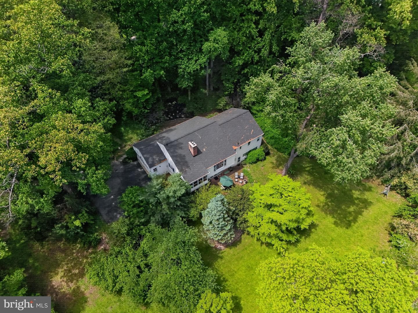 8 N Longpoint Lane photo 35