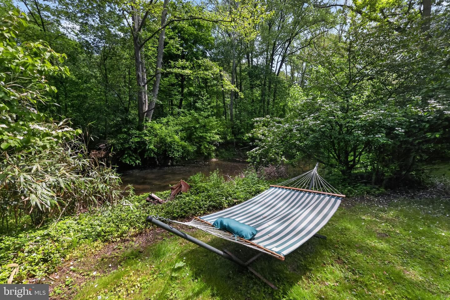 8 N Longpoint Lane photo 38