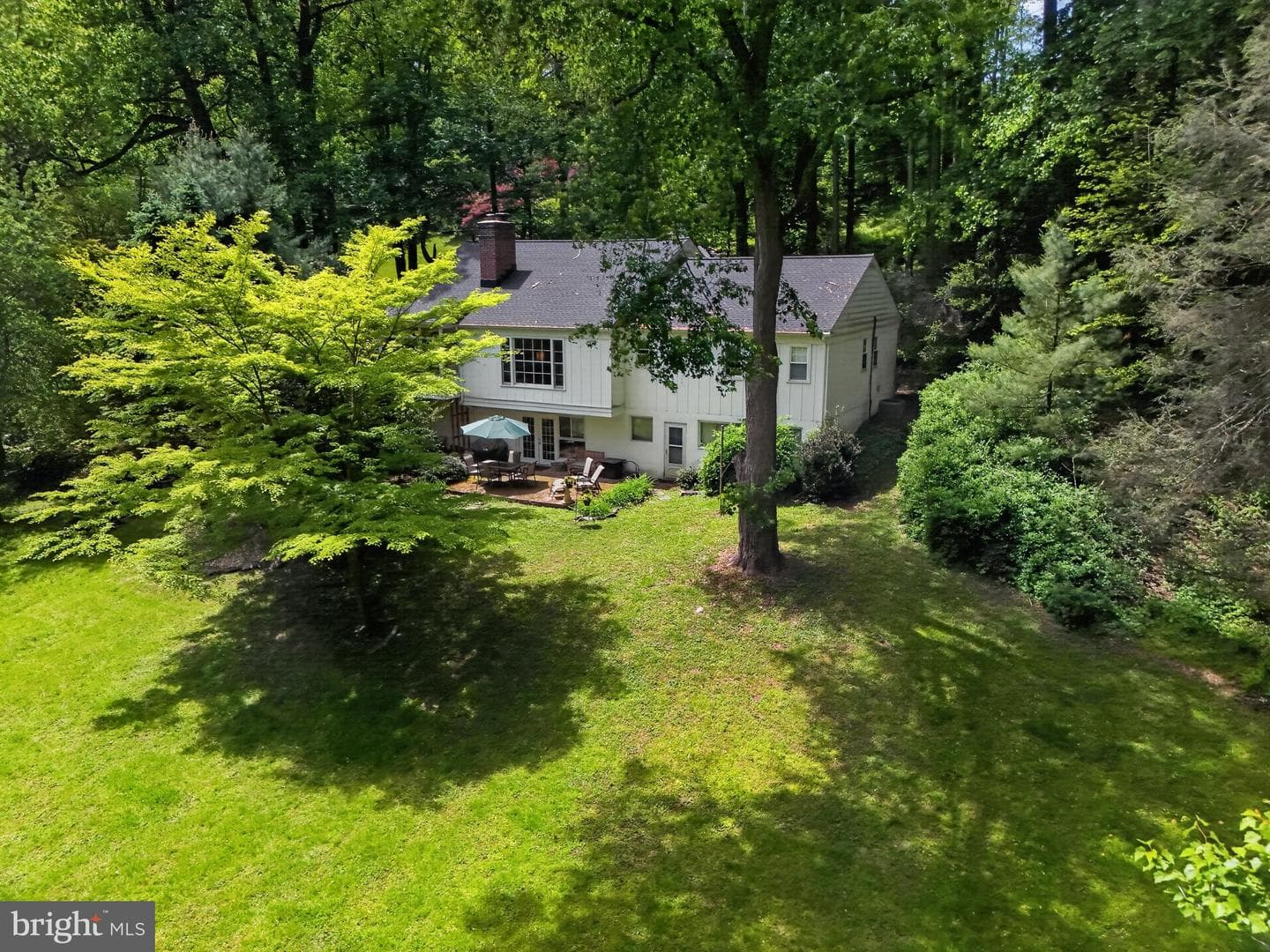 8 N Longpoint Lane photo 39