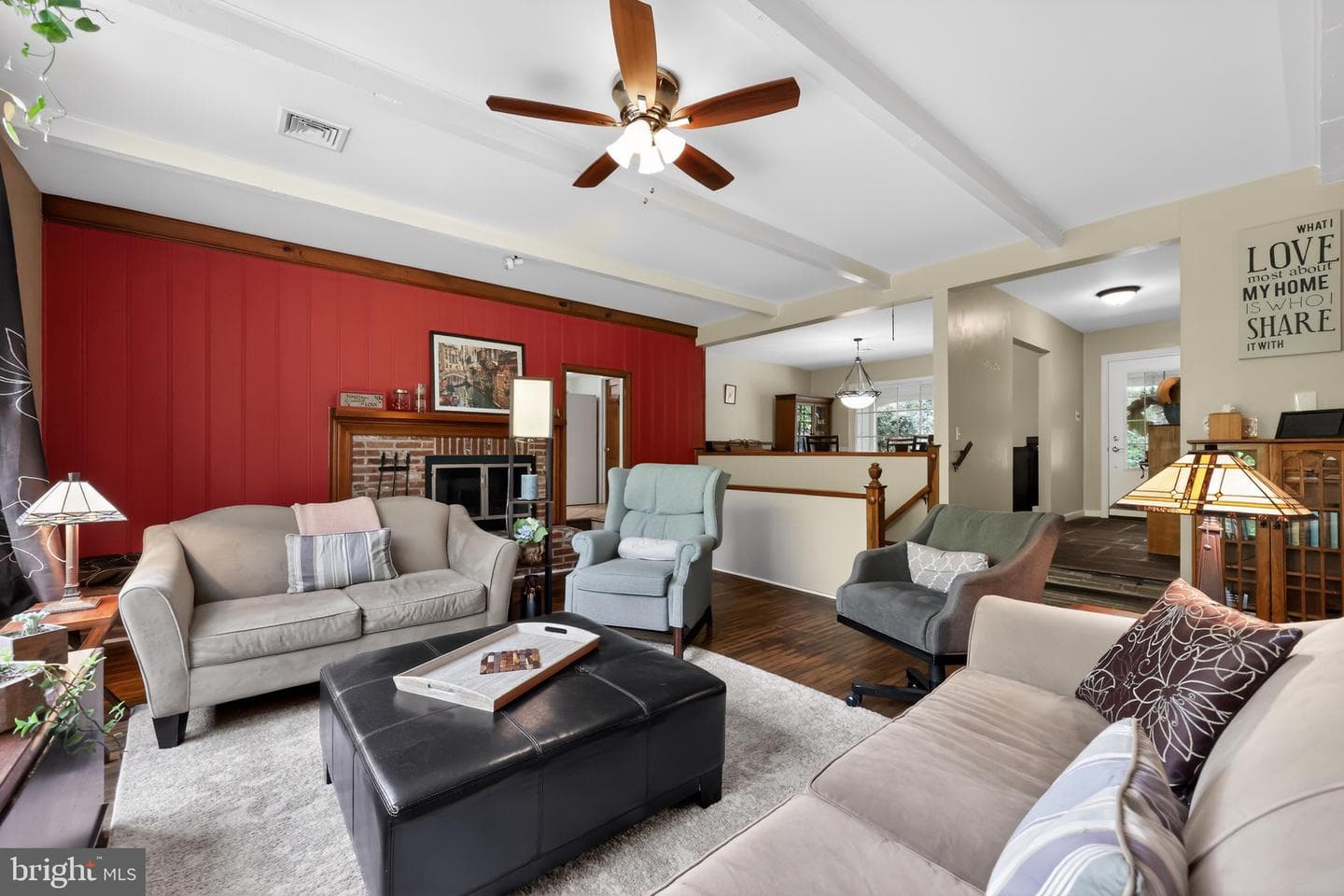 8 N Longpoint Lane photo 7