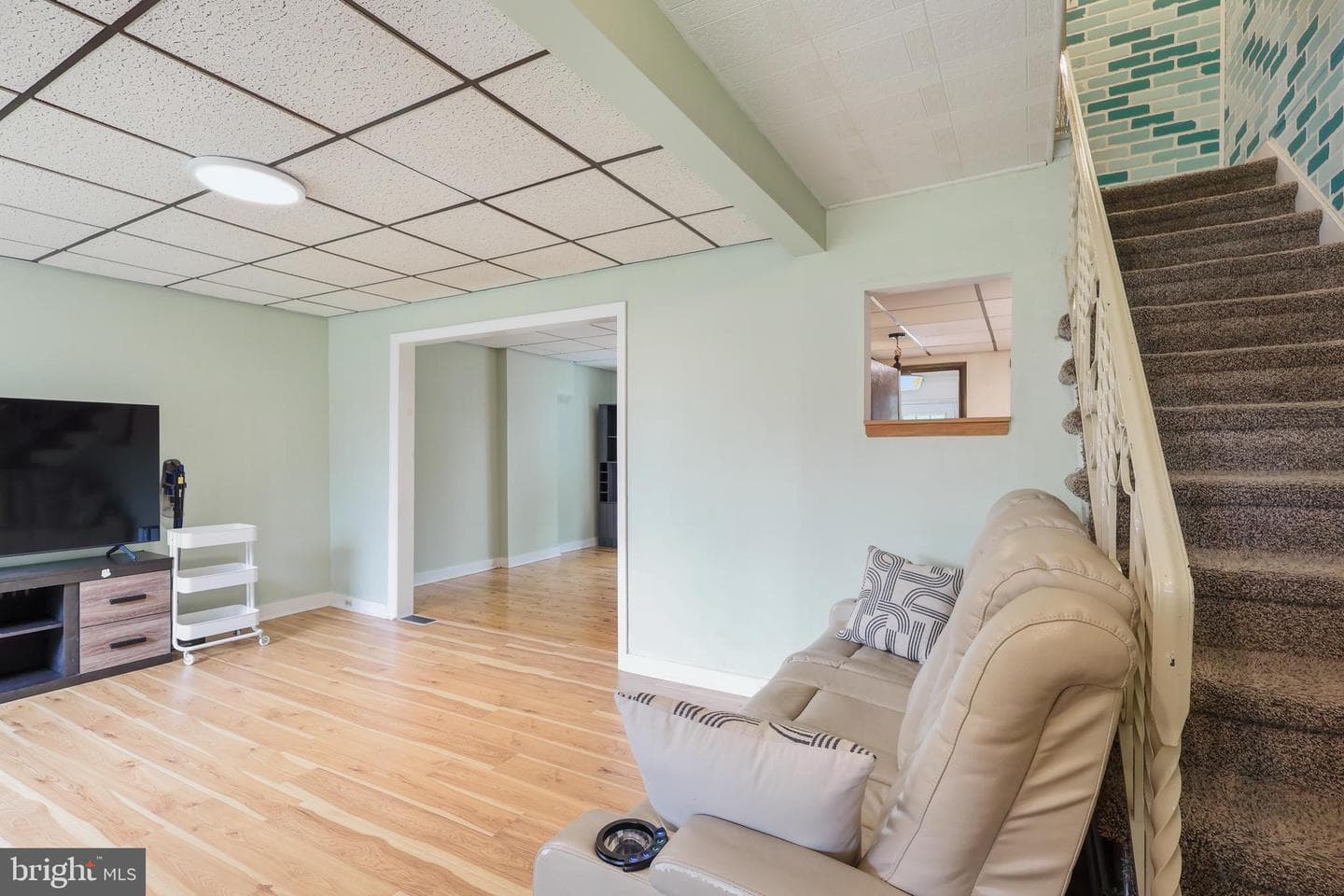 535 Jansen Avenue photo 7