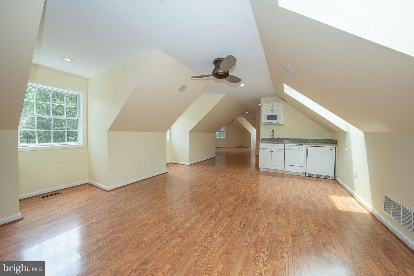 101 E Brookhaven Road photo 95
