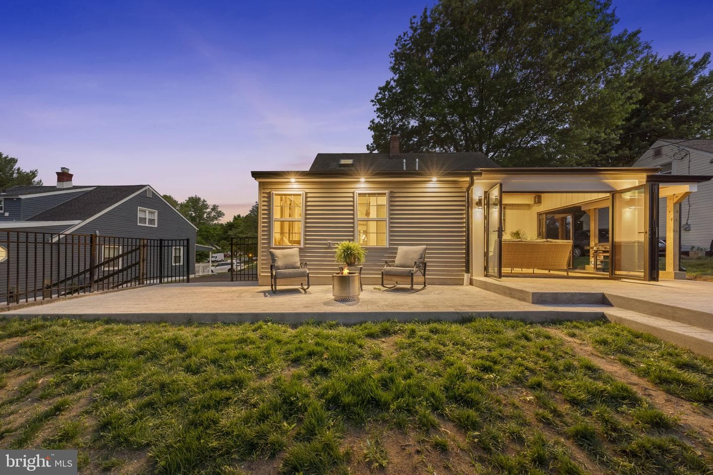 122 Roberts Road photo 23