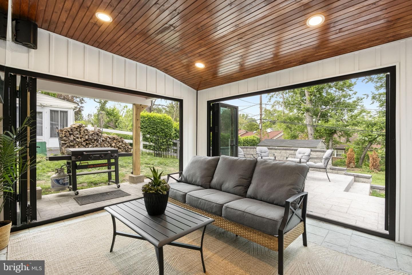 122 Roberts Road photo 41