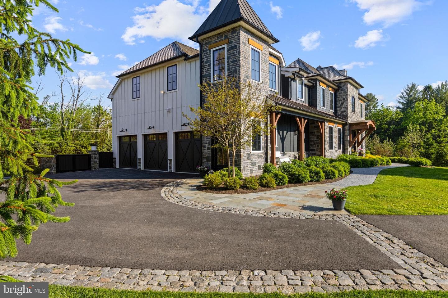 112 Dovecote Lane photo 46