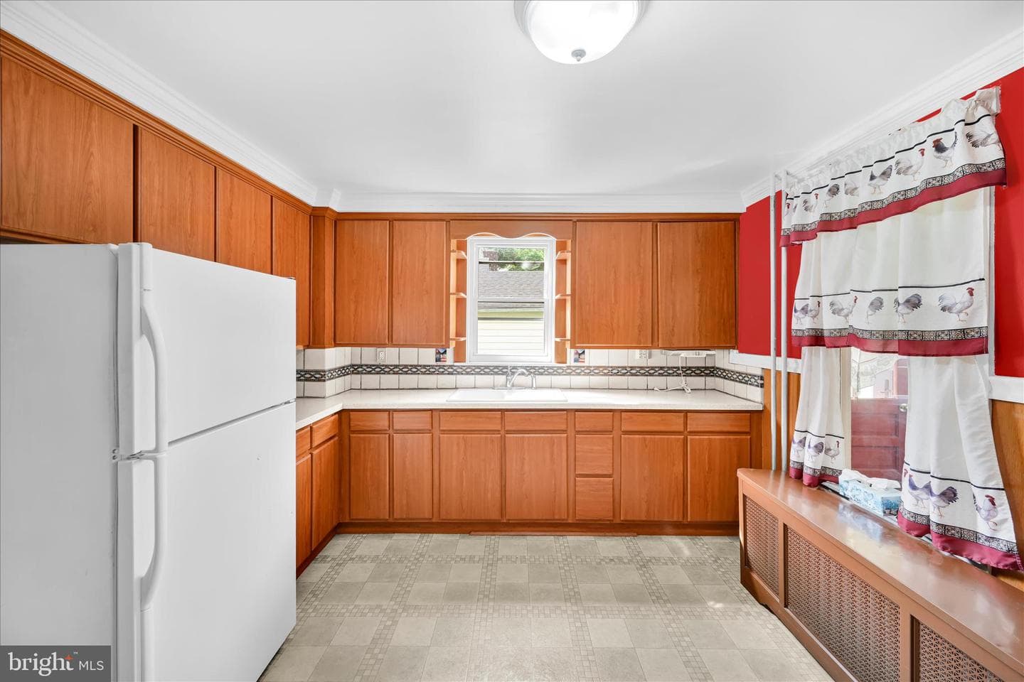 1666 Ward Street photo 13