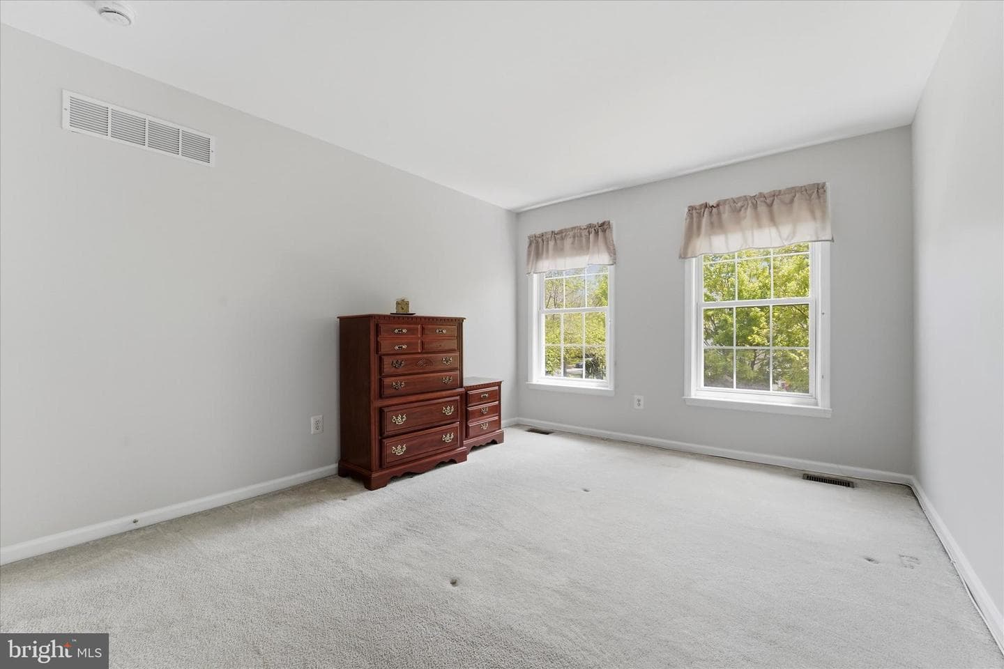 713 Iris Lane photo 29