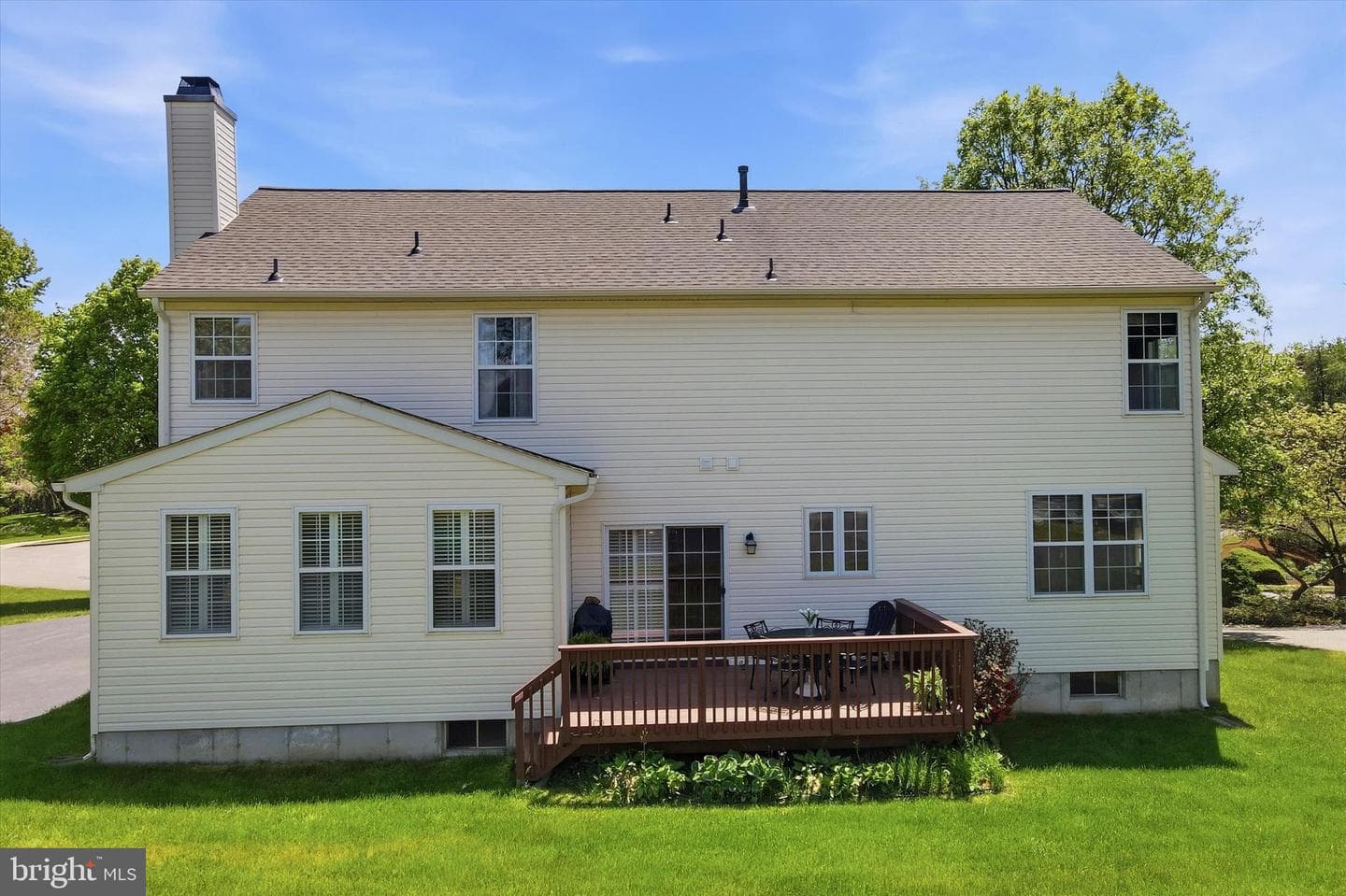 713 Iris Lane photo 34
