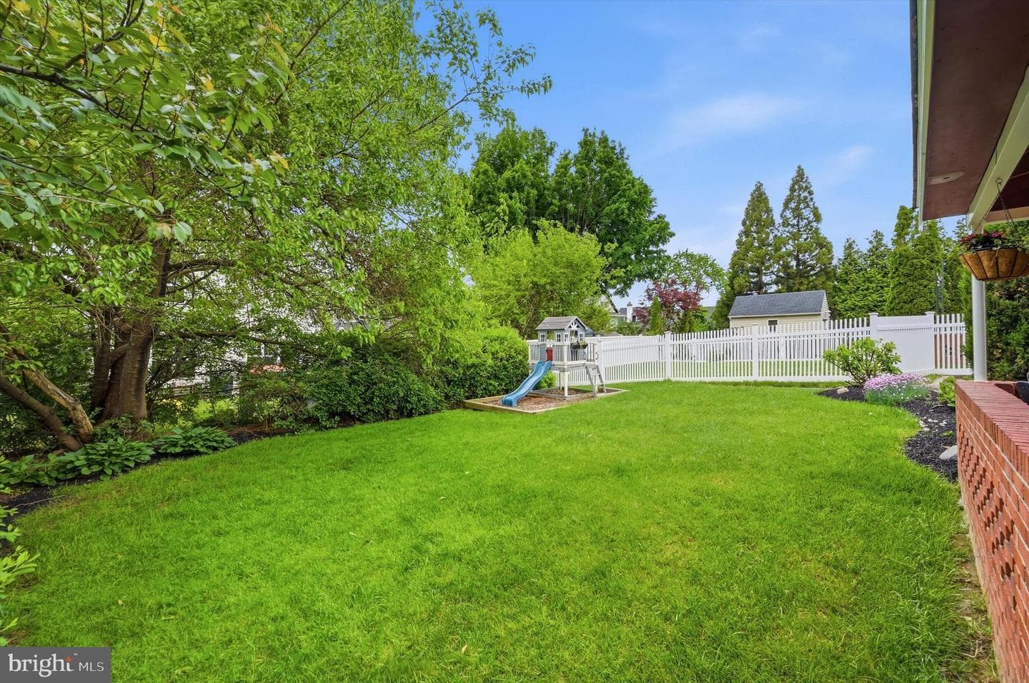 2408 Olcott Avenue photo 37