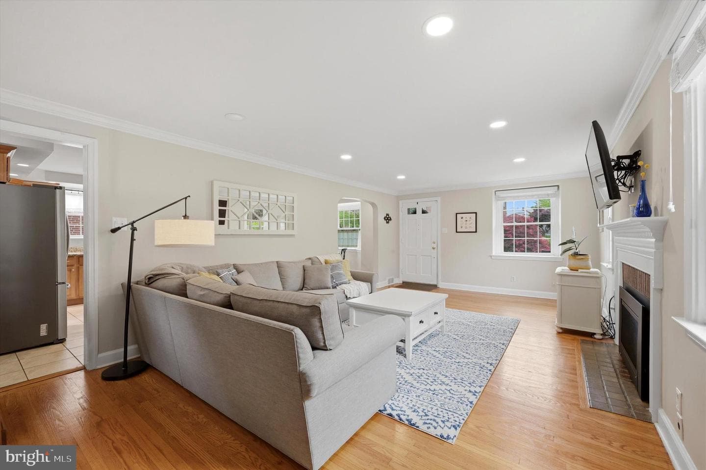 2408 Olcott Avenue photo 8