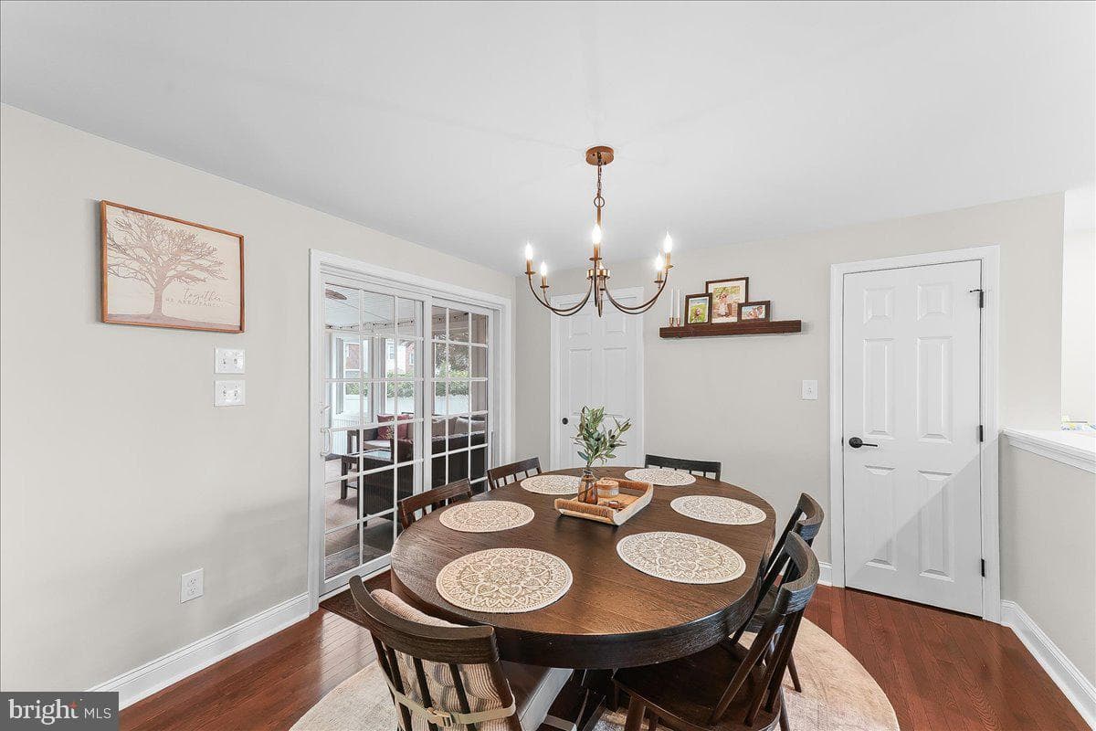 9 Pickwick Ln photo 12