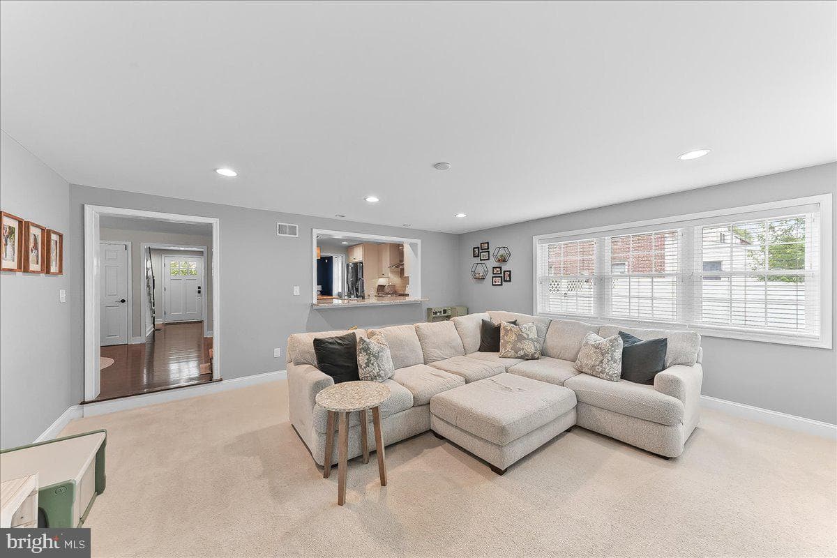 9 Pickwick Ln photo 15