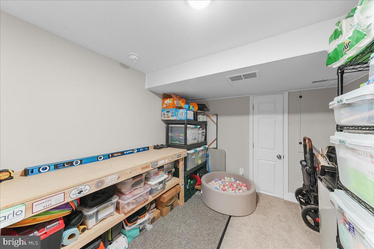 9 Pickwick Ln photo 32