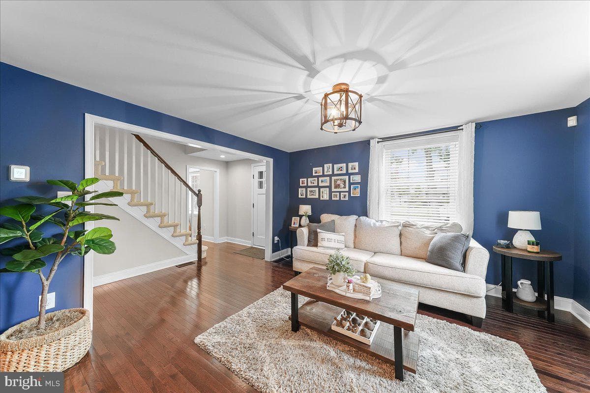 9 Pickwick Ln photo 8
