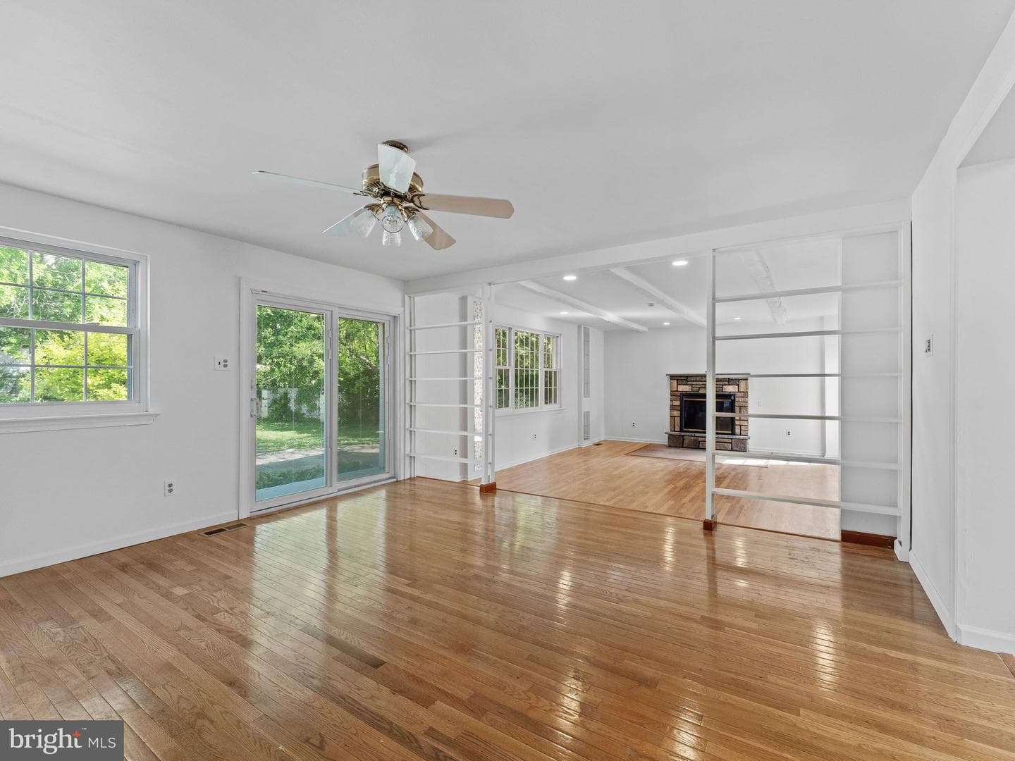 20 Davis Avenue photo 17