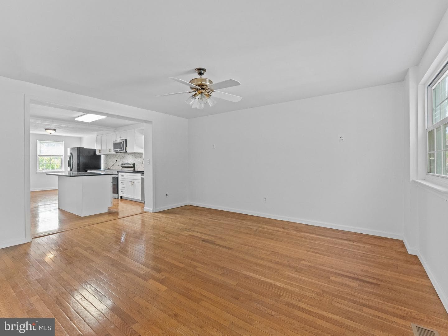 20 Davis Avenue photo 18