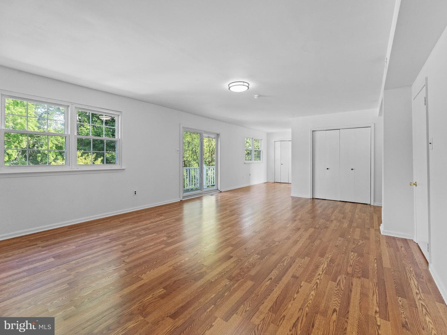 20 Davis Avenue photo 24