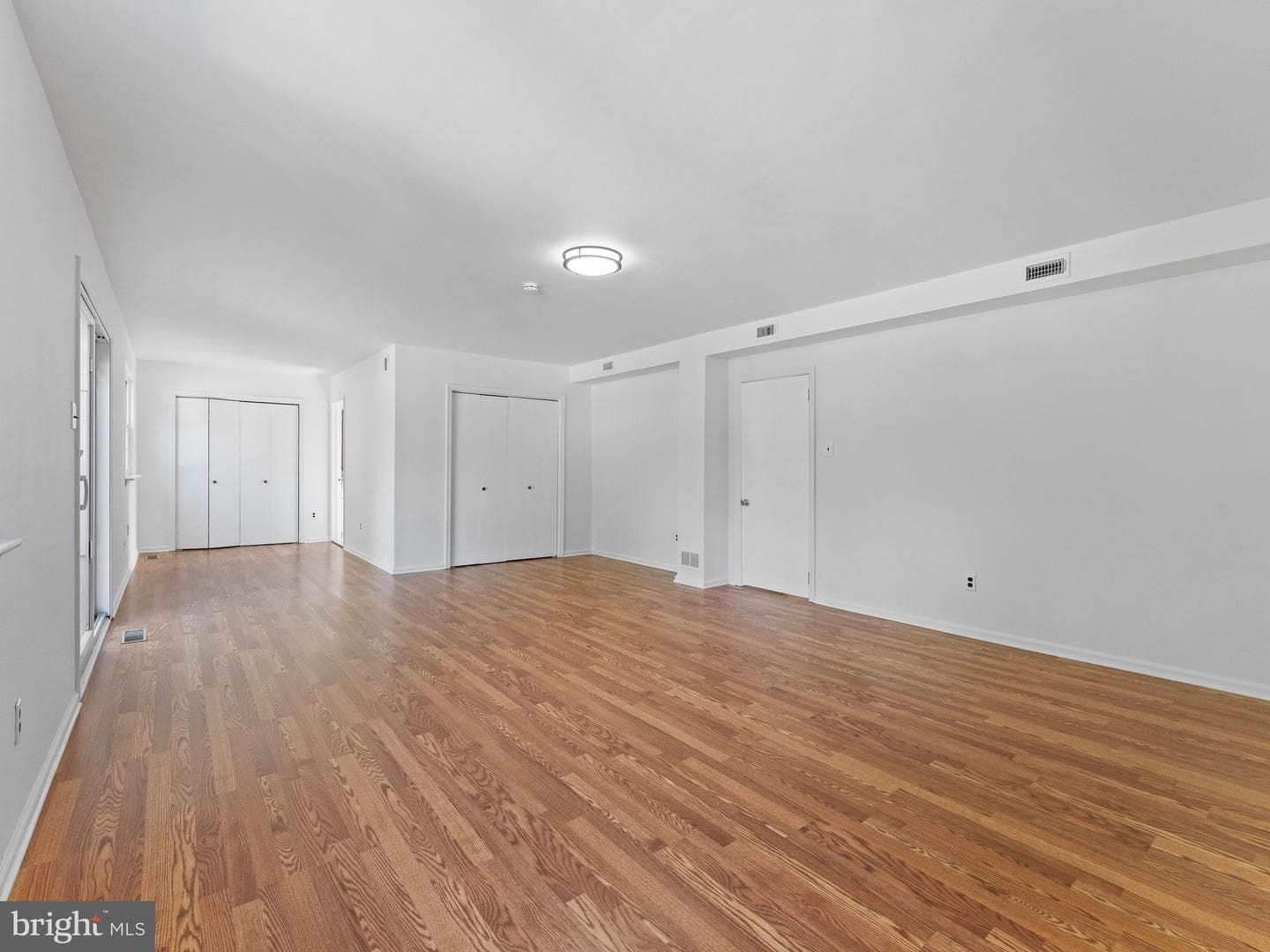 20 Davis Avenue photo 25