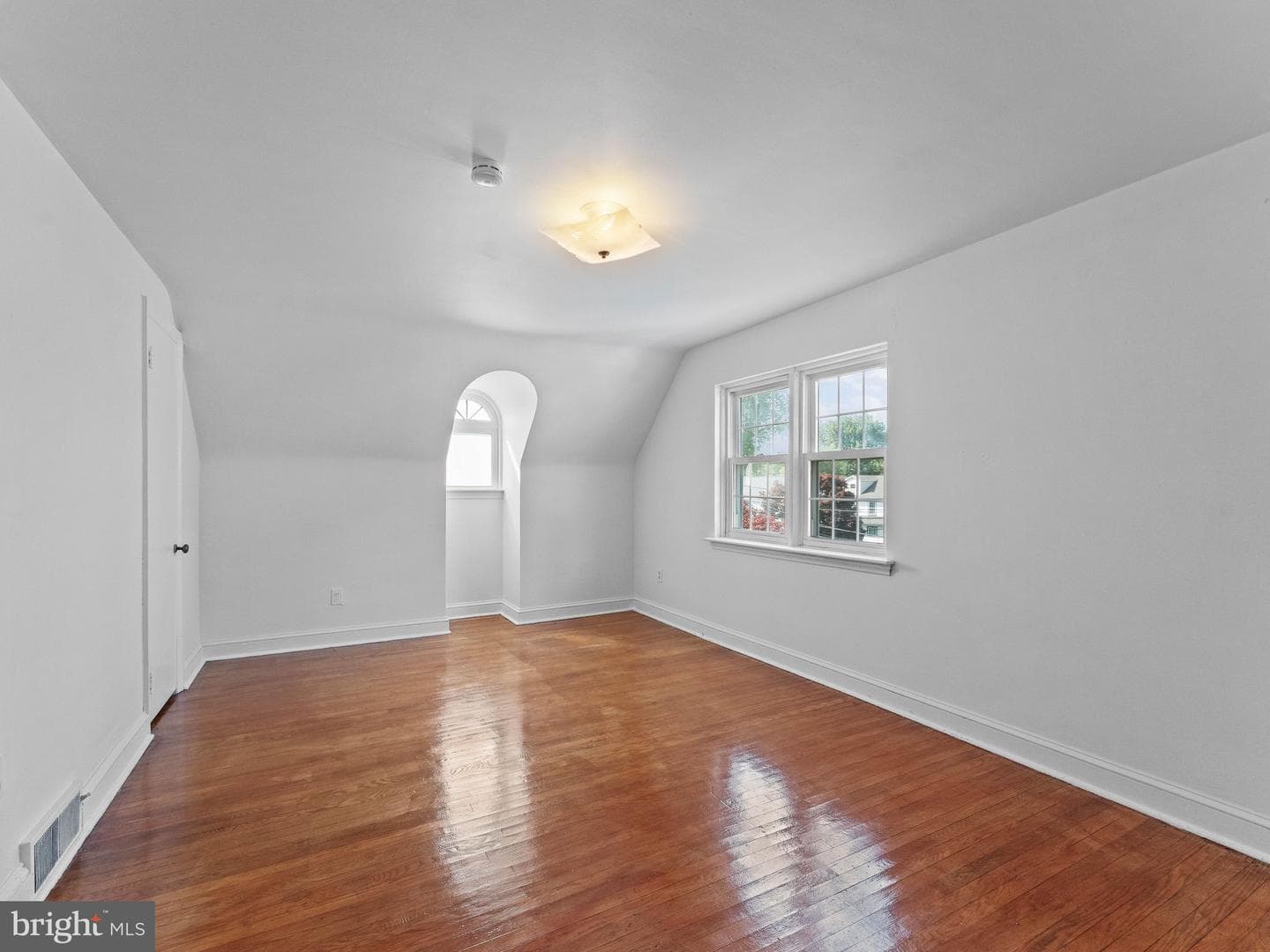 20 Davis Avenue photo 30