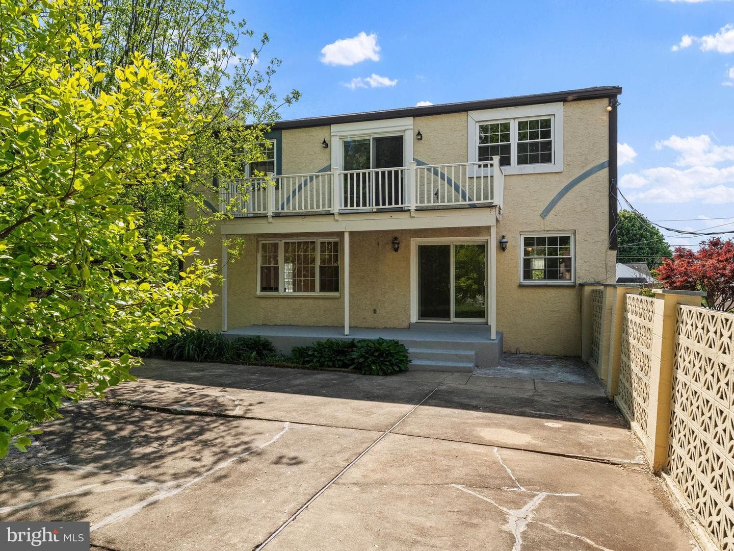 20 Davis Avenue photo 42