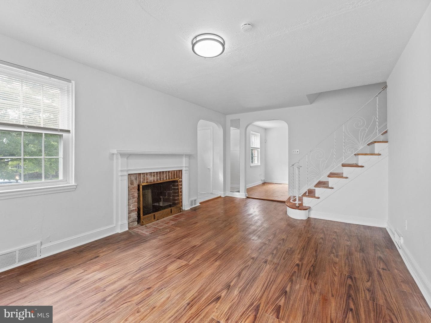 20 Davis Avenue photo 7