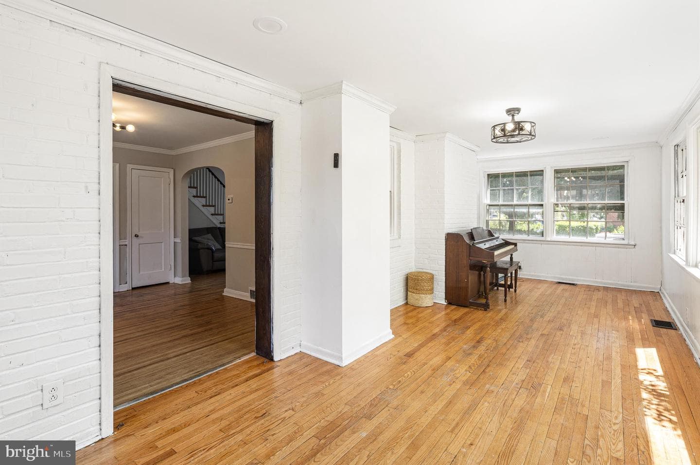 801 Addingham Avenue photo 10