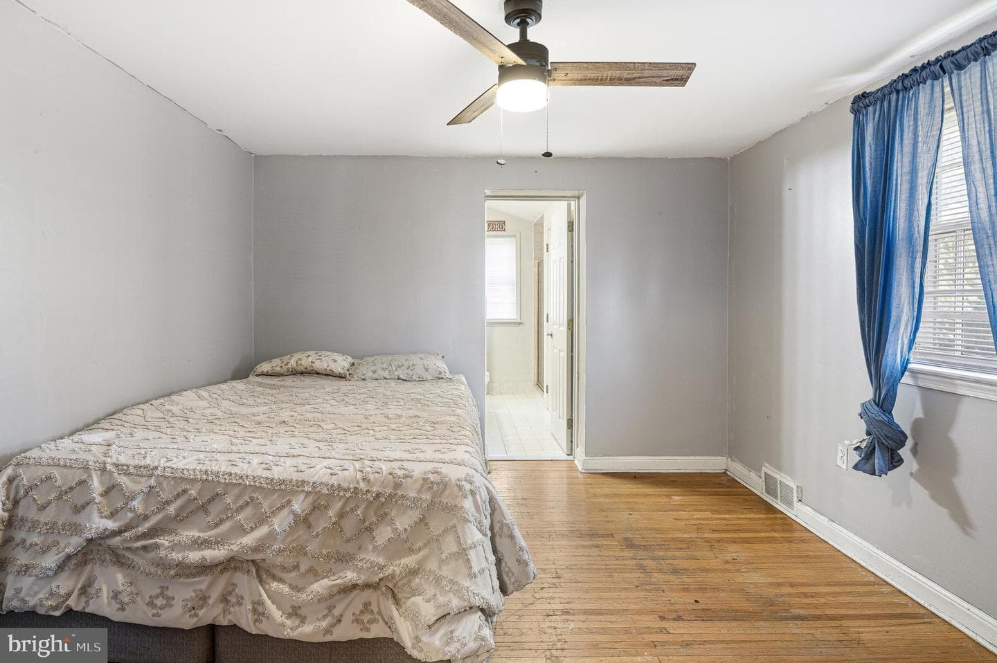 801 Addingham Avenue photo 22