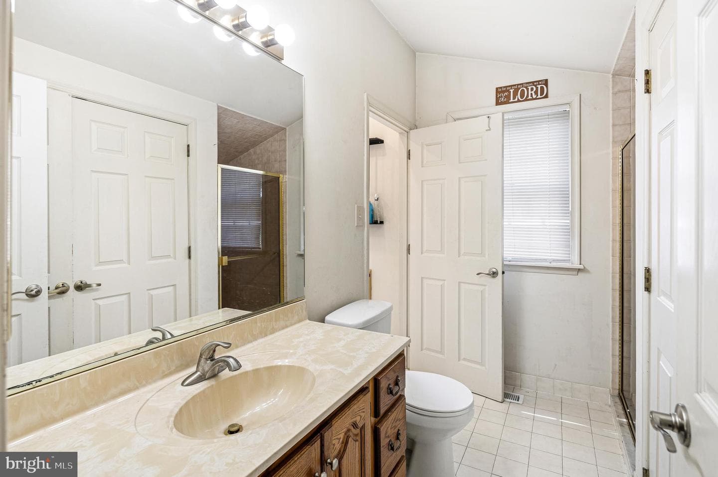 801 Addingham Avenue photo 23