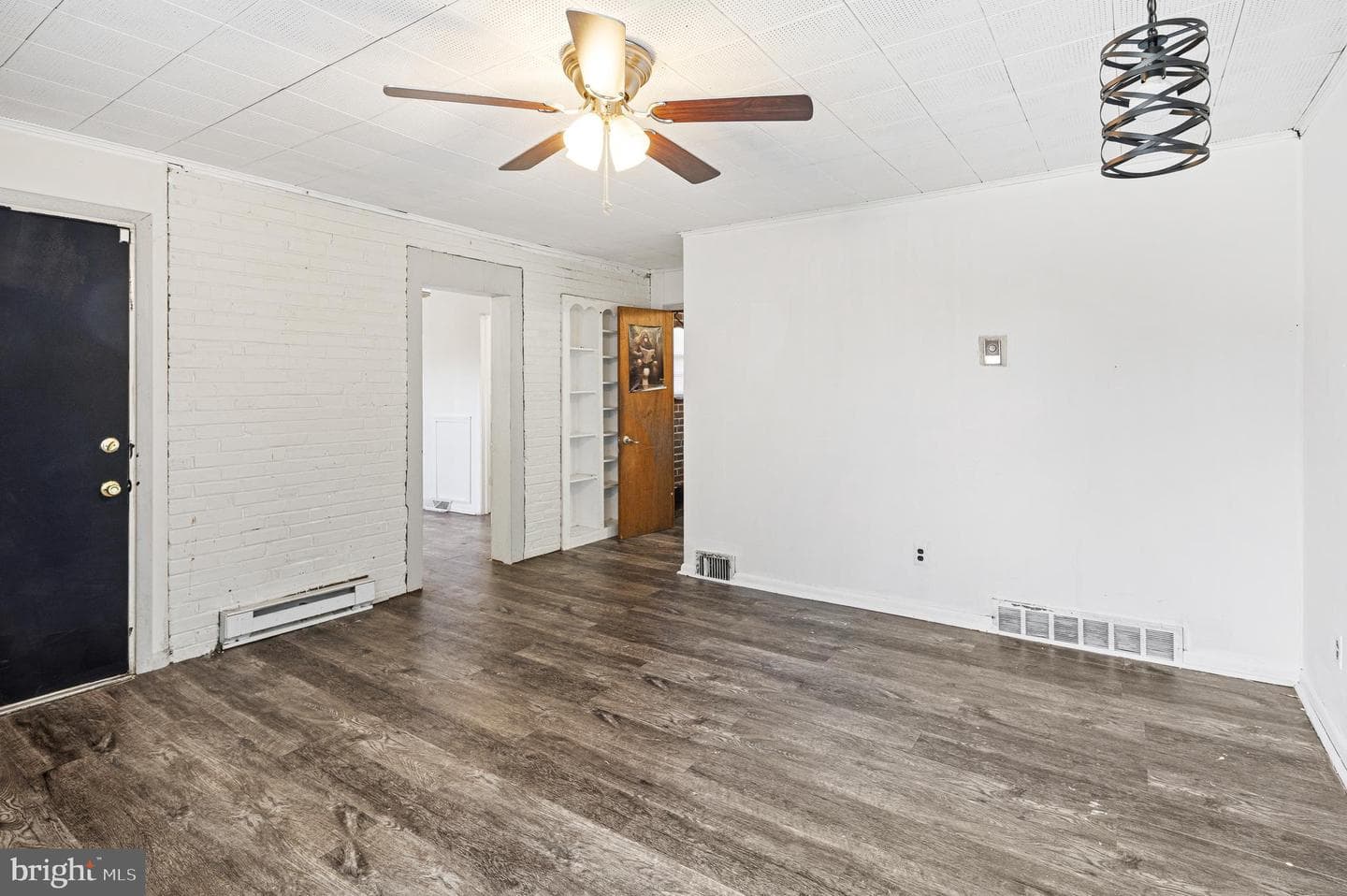 801 Addingham Avenue photo 34