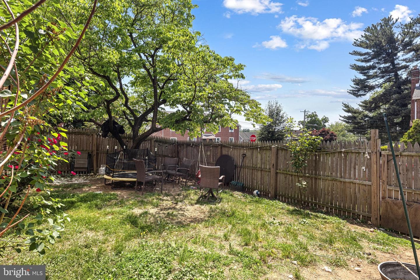 801 Addingham Avenue photo 37