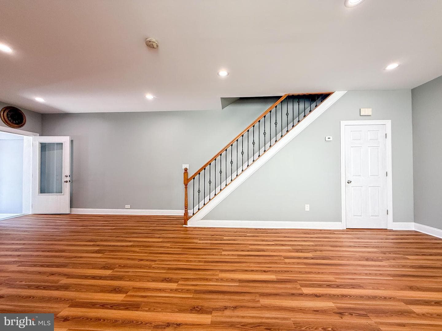 204 Barker Avenue photo 11