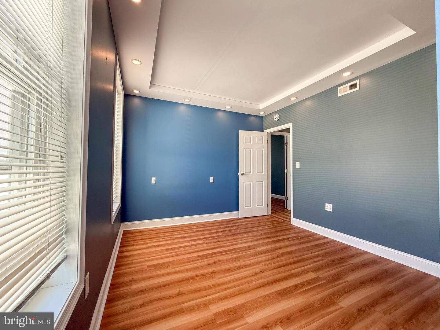 204 Barker Avenue photo 28