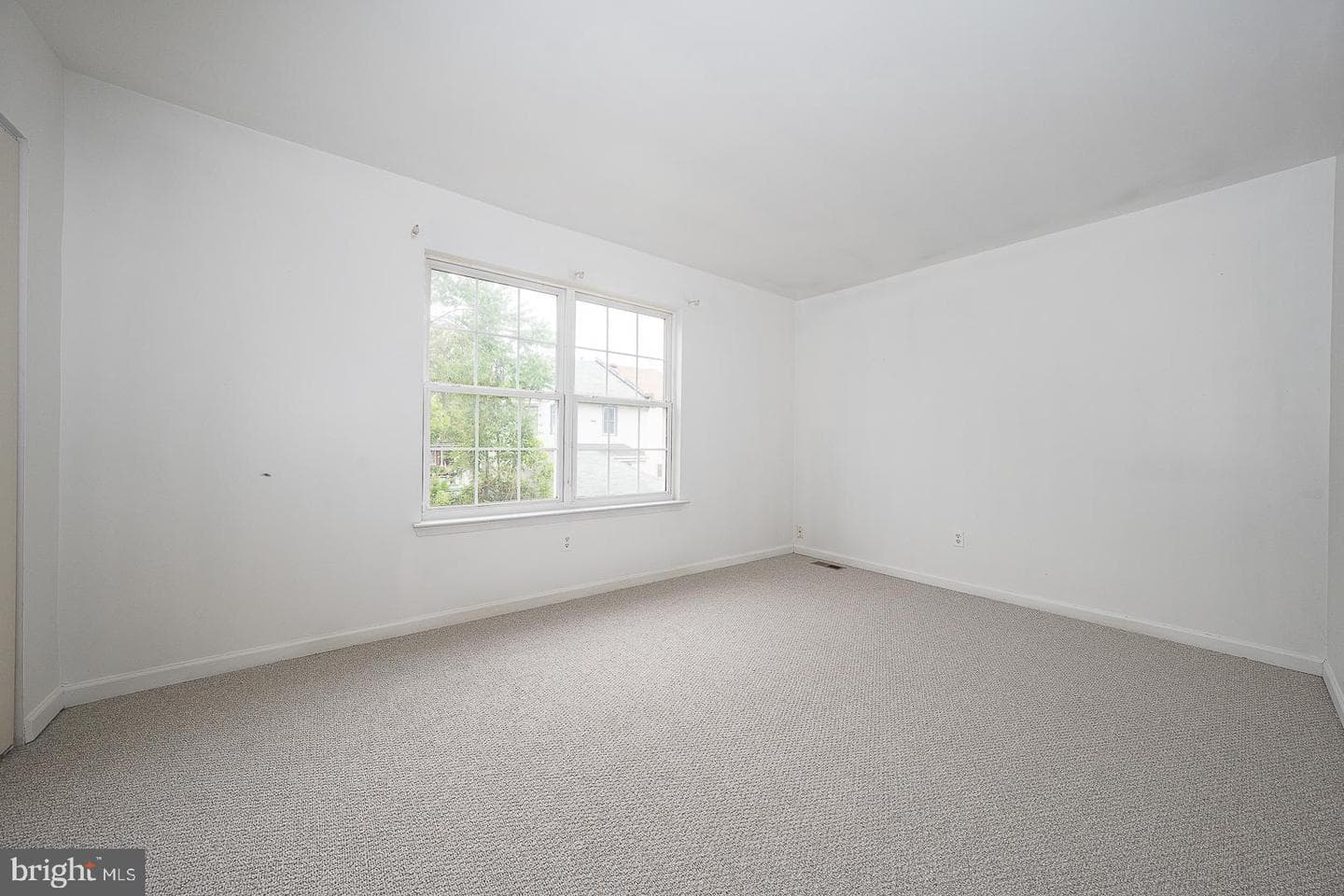 723 Broad Street photo 25