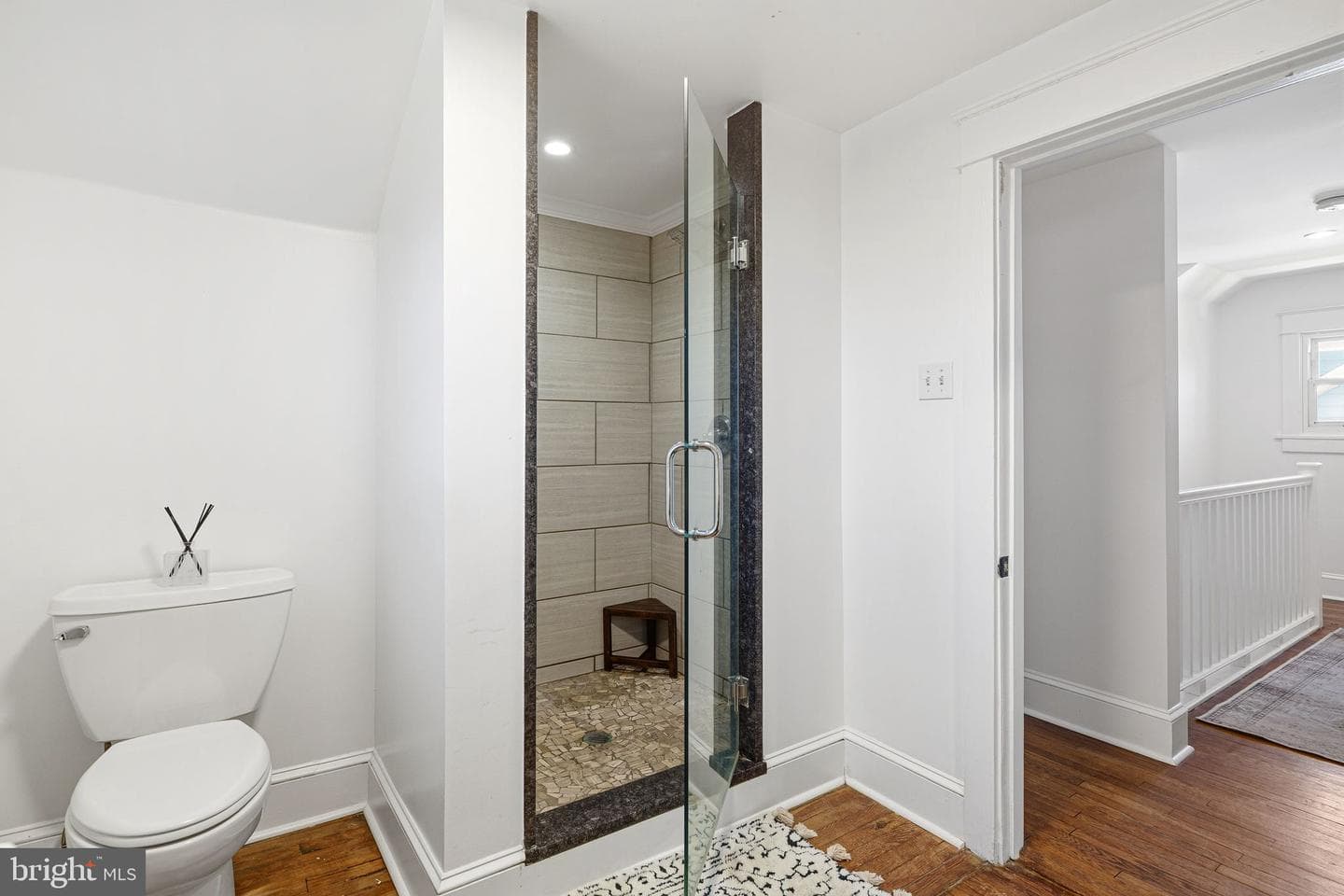 93 Saxer Avenue photo 34