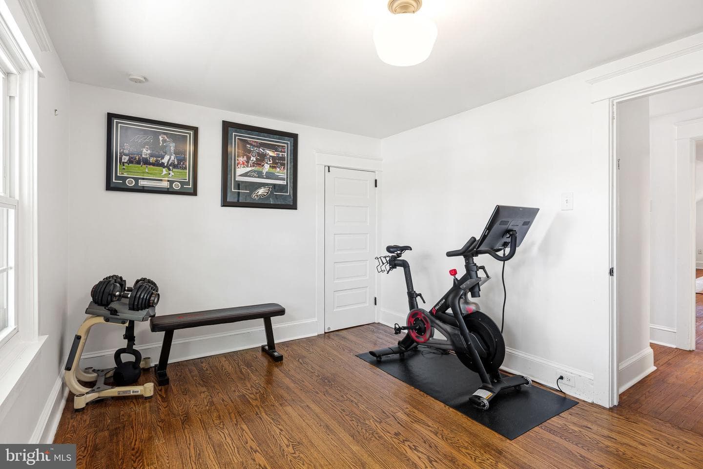 93 Saxer Avenue photo 35
