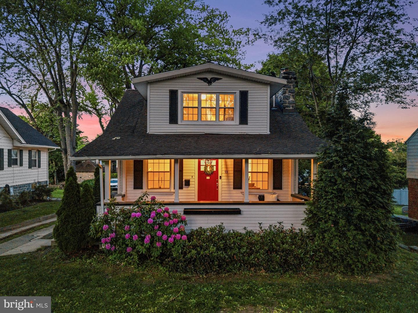 93 Saxer Avenue photo 45