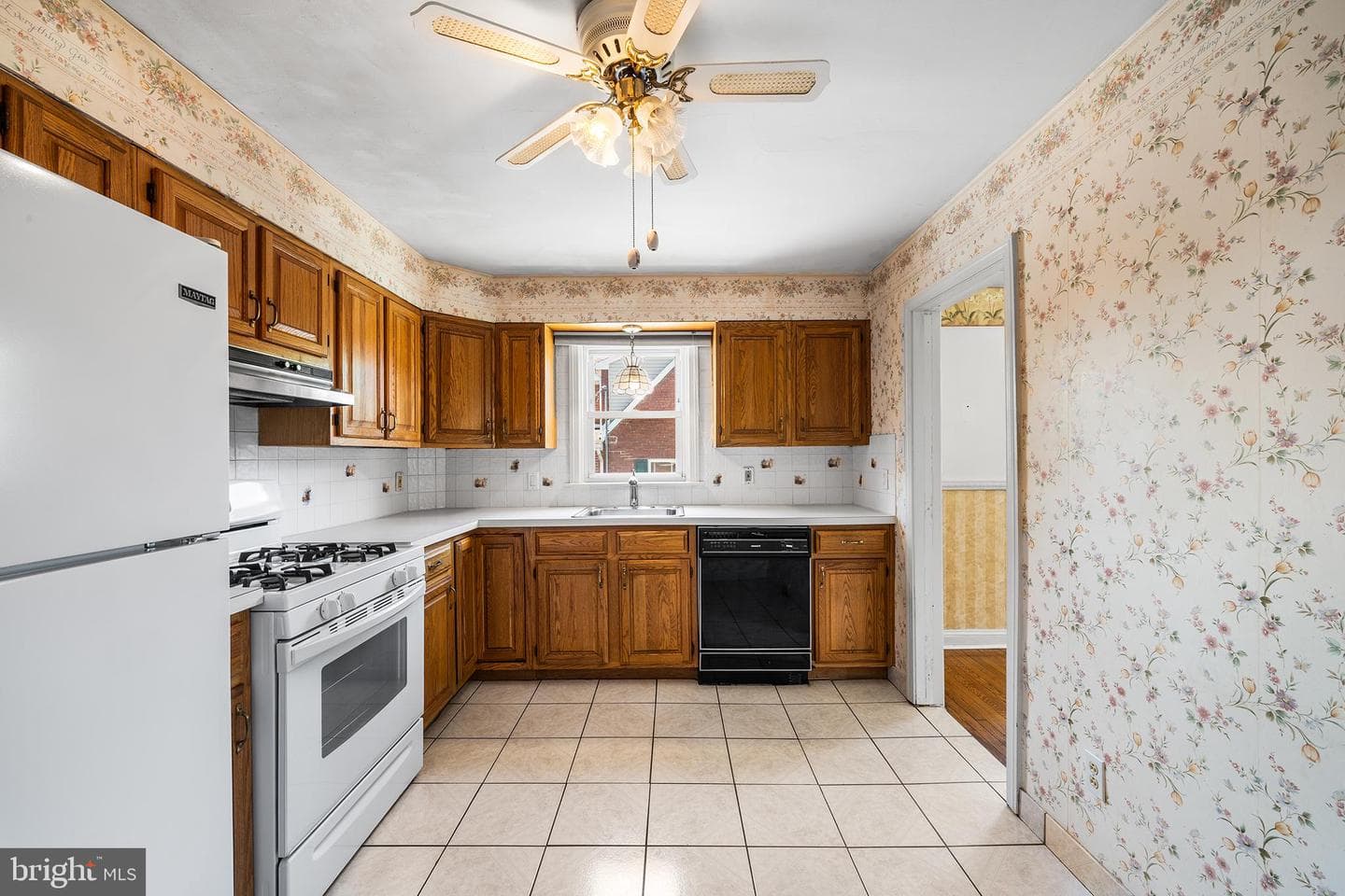 649 Andrew Road photo 10