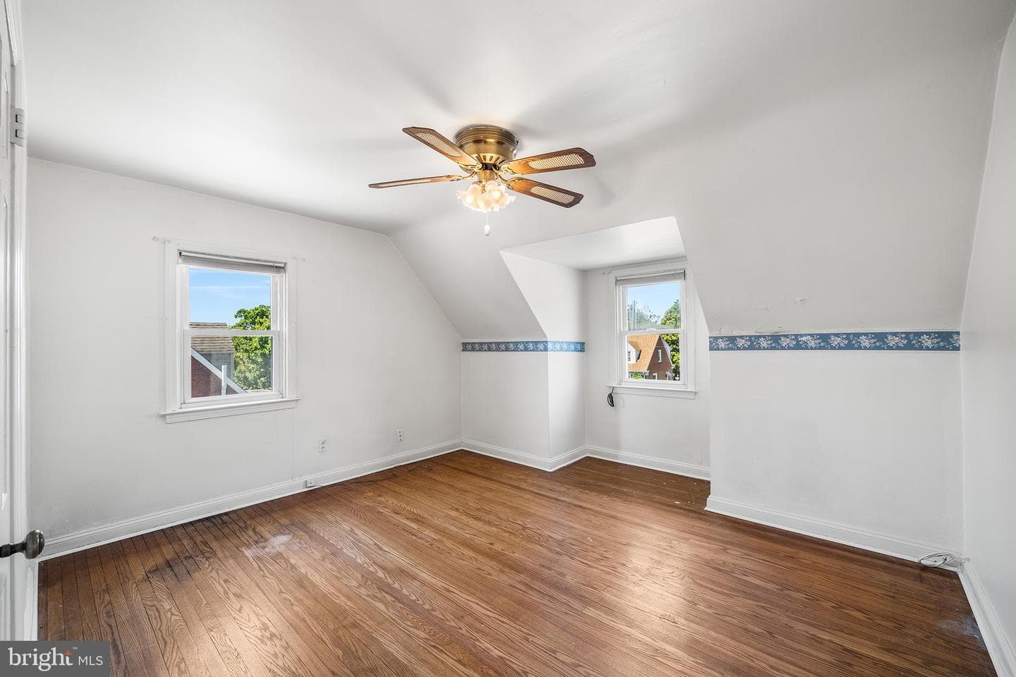 649 Andrew Road photo 21