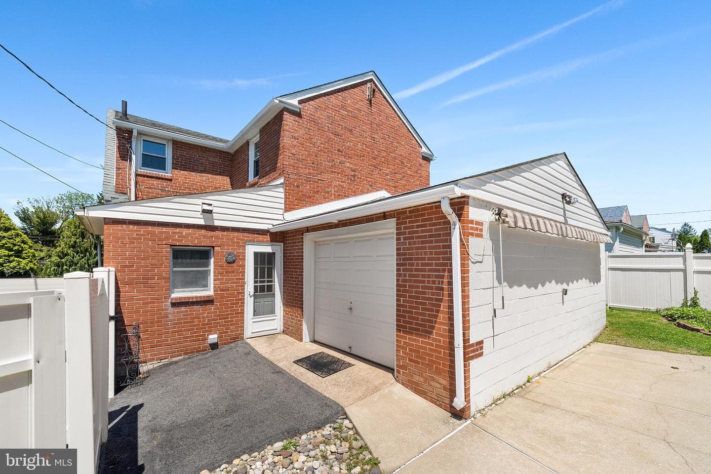 649 Andrew Road photo 31