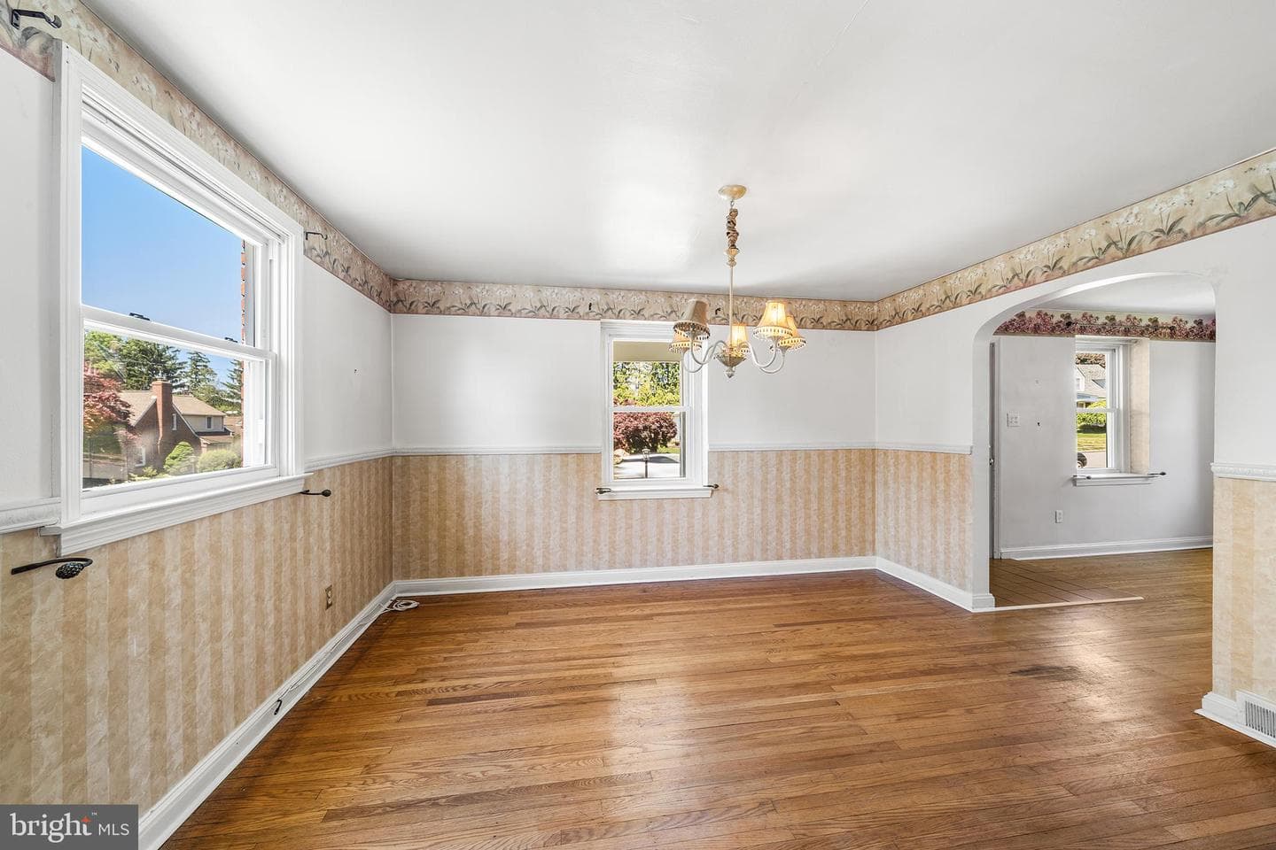 649 Andrew Road photo 6