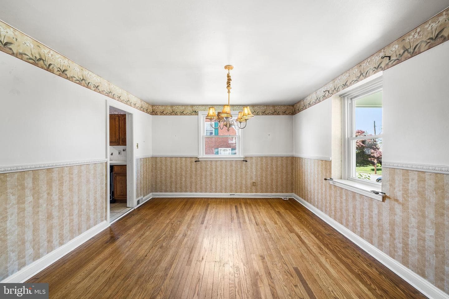 649 Andrew Road photo 7