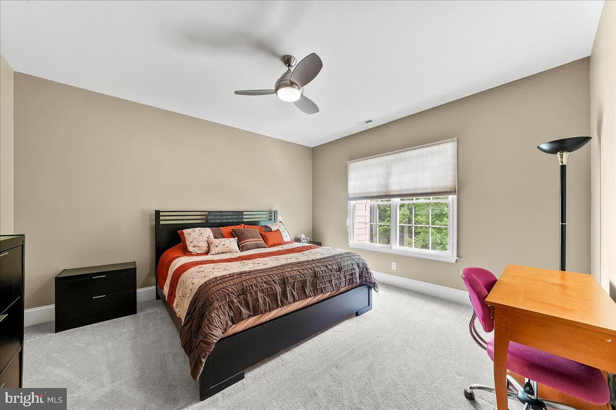 17 Evergreen Place photo 26